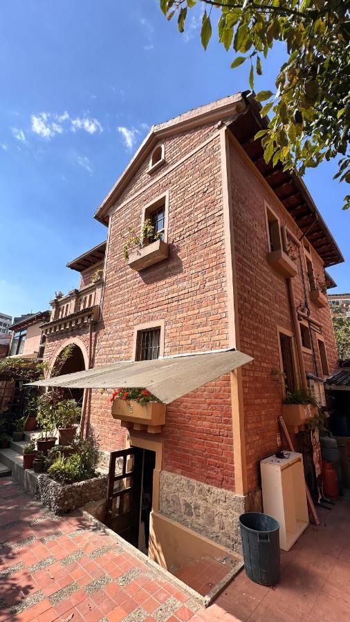 Campus Residencias Bed & Breakfast Quito Dış mekan fotoğraf