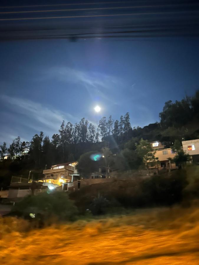 Campus Residencias Bed & Breakfast Quito Dış mekan fotoğraf